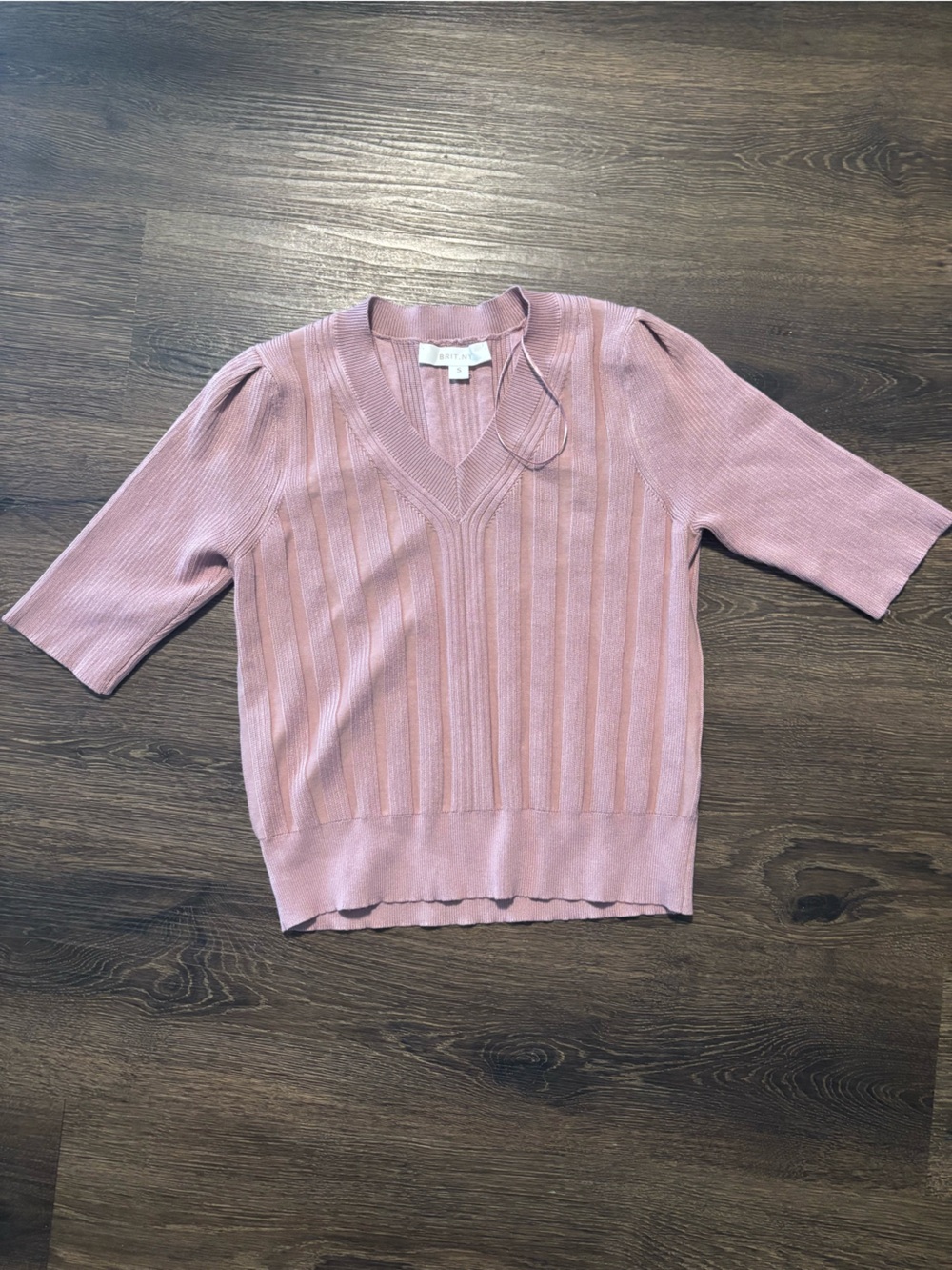 Light Pink V-Neck Short Sleeve Sweater